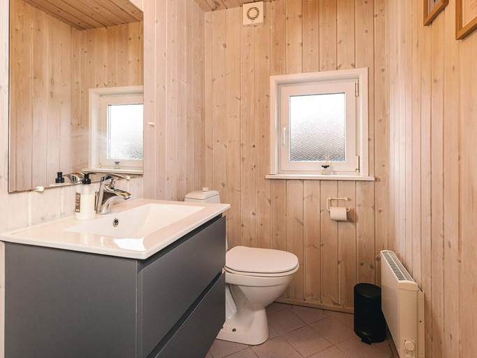 Bathroom 3, 10 Person Holiday Home in Lokken-by Traum, Jammerbugt