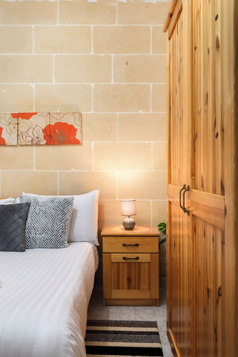 Room 5, Traditional 2BR - Terrace Country Views