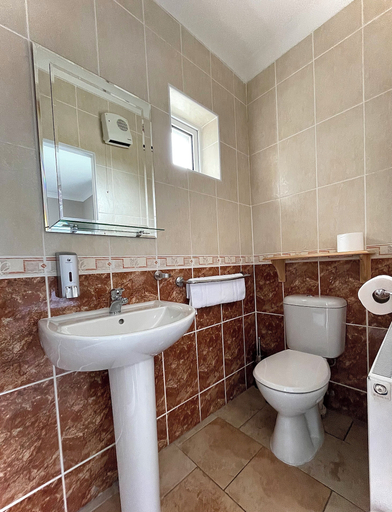 Bathroom 3, Glasha Meadows