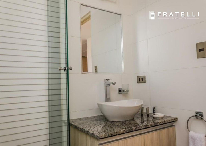 Bathroom 4, Fratelli Apart Hotel, Pedro Domingo Murillo