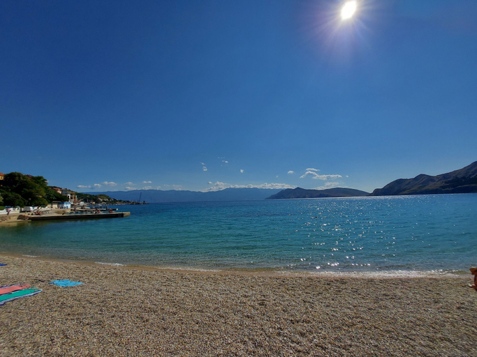 Others 2, Apartments and Room Boris, Baška