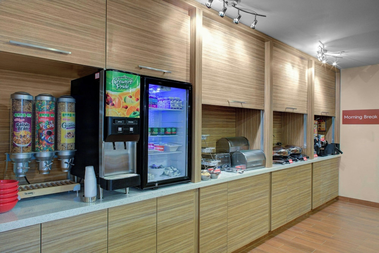 Food & Drinks 5, TownePlace Suites by Marriott Wichita East, Sedgwick