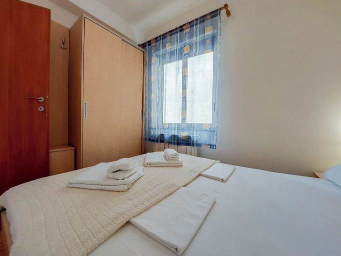 Bedroom 3, Apartments Zeljko, Crikvenica