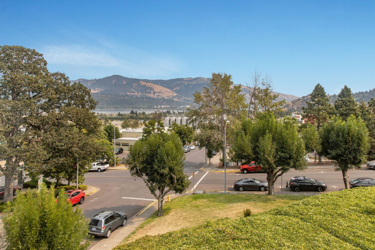 Parking, Hood River Vacation Rentals, Hood River