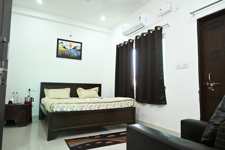 Bedroom 3, Majestic Guest House, Varanasi