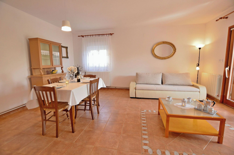 Others 3, Apartment Mediteraneo, Fažana