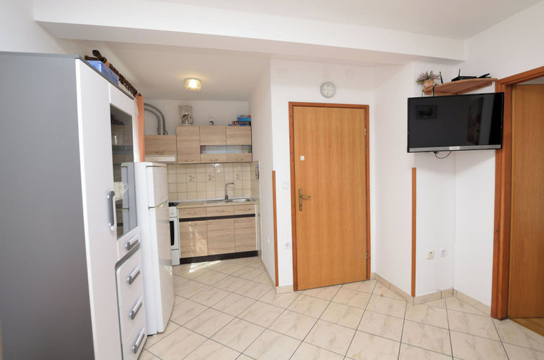 Others 4, Apartments Kristina, Cres
