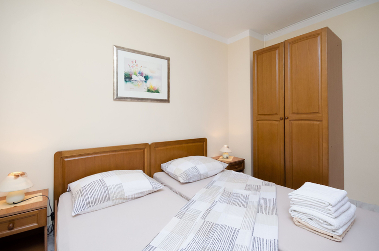 Bedroom 4, Apartments Drago, Medulin