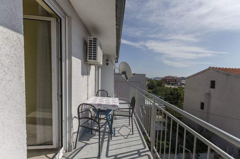 Balcony 3, Apartment and Room Ilija, Vodice