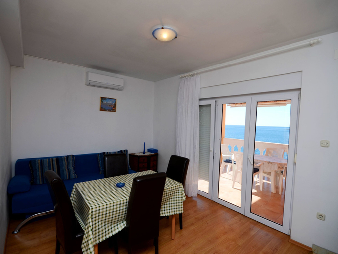 Others 5, Apartments Marijo, Marina