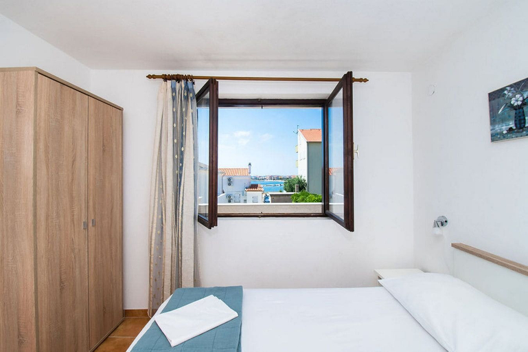 Bedroom 3, Apartments Crljenko, Povljane