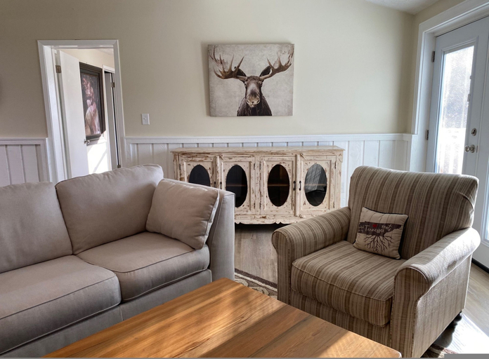 Room 4, Working 9 to Pine by Beyond Expectations w Views, Sevier