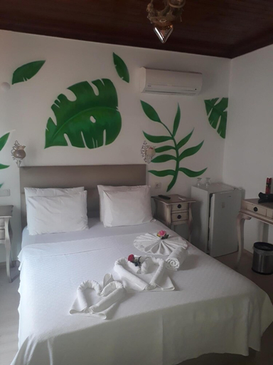 Bedroom 3, Rose Pansiyon, Seferihisar