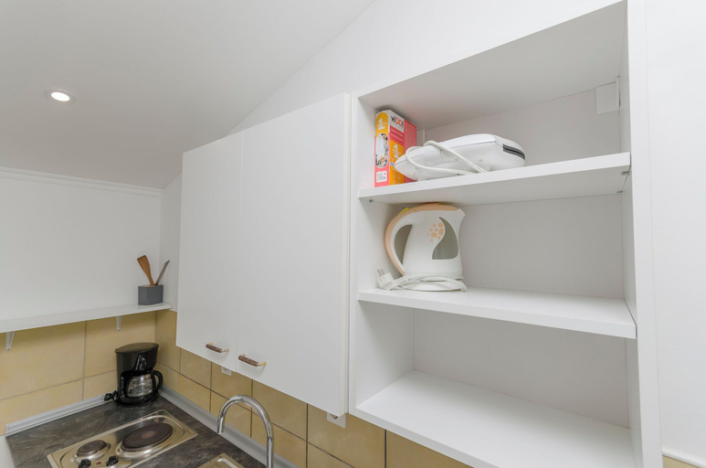 Bathroom 3, Apartments and Rooms On the Beach, Vodice