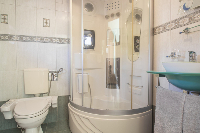 Bathroom 3, Apartments Oaza, Crikvenica