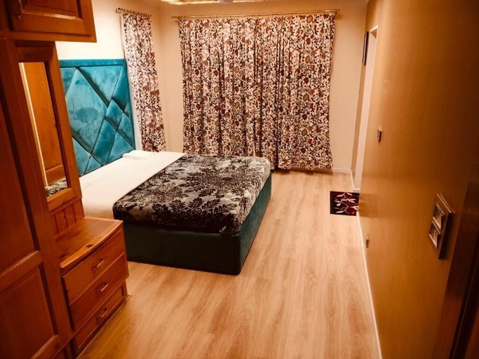 Room 3, New Zamrood Holiday Home, Srinagar