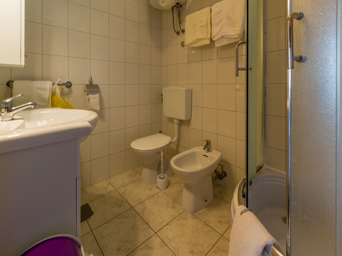Bathroom 3, Apartments Stipe, Novi Vinodolski