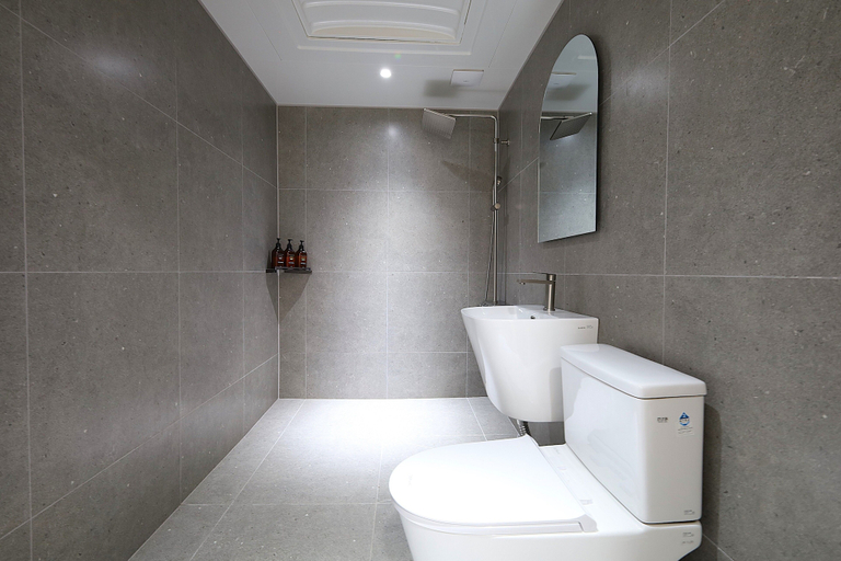 Bathroom 3, Fresia Tourist Hotel, Ganghwa
