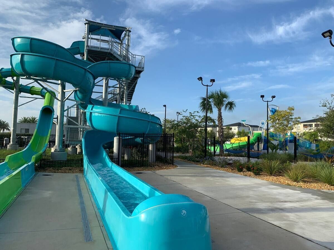 Room 5, Great Price Luxury 6-bed Pool 15 ppl Great Resort, Osceola