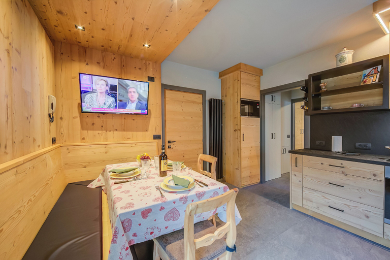 Dining 5, Loredana 2, Sondrio