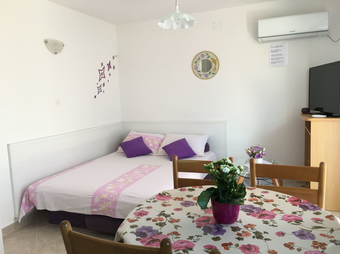 Bedroom 3, Apartments Bruno, Baška