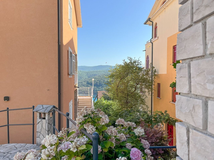 Others 5, Apartments Marina, Labin