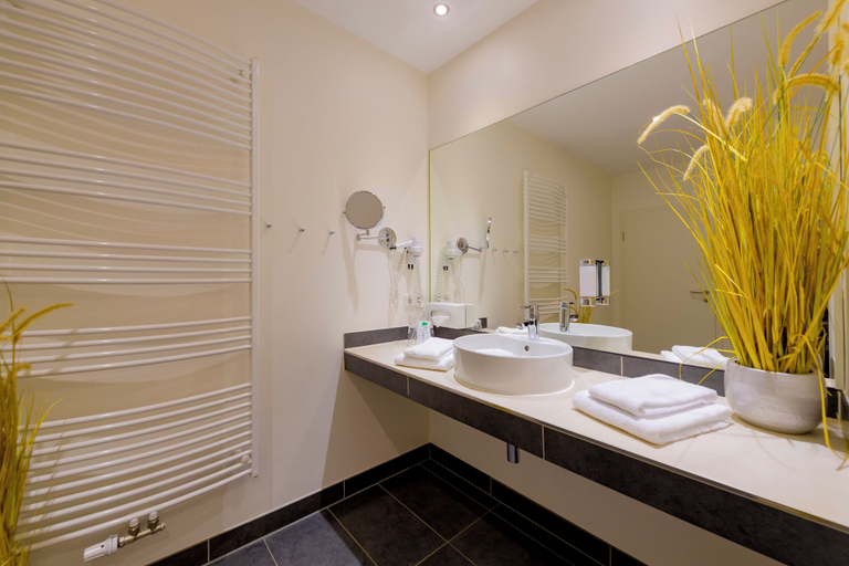 Bathroom 5, Sunday Hotel des Nordens, Schleswig-Flensburg