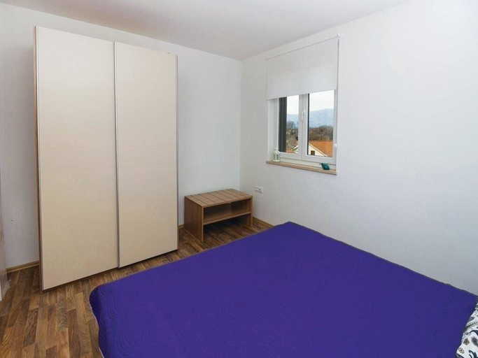 Others 4, Apartments Grzic, Cres