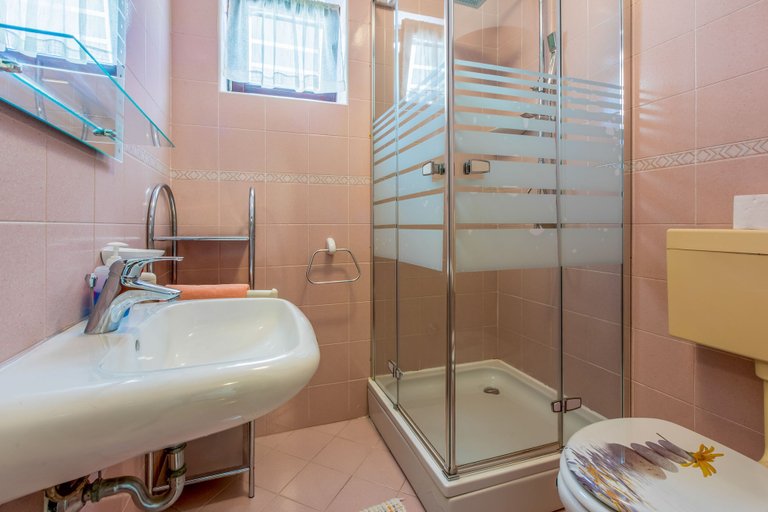 Bathroom, Apartment Antic S, Crikvenica