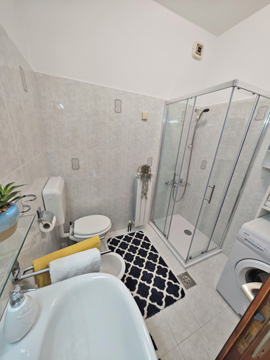 Bathroom 4, Apartment Delost, Lovran