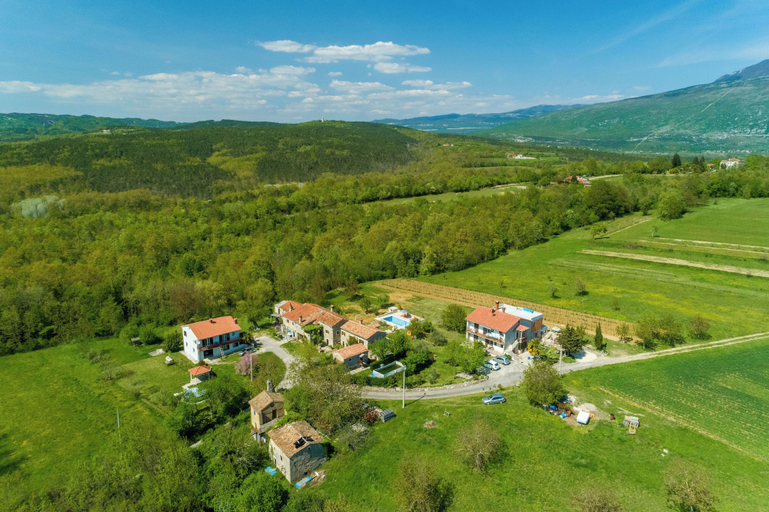Others 4, House Dorino, Kršan
