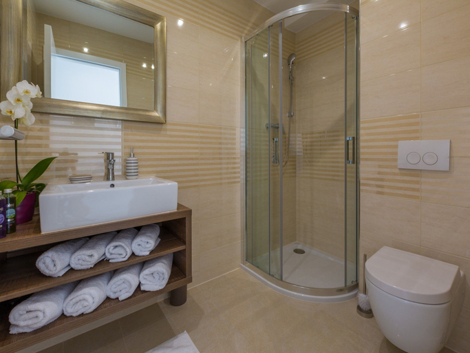 Bathroom 4, Apartments Villa Grande, Crikvenica