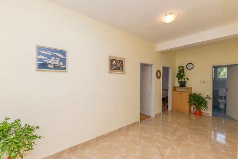 Others 5, Apartment Sime, Šibenik
