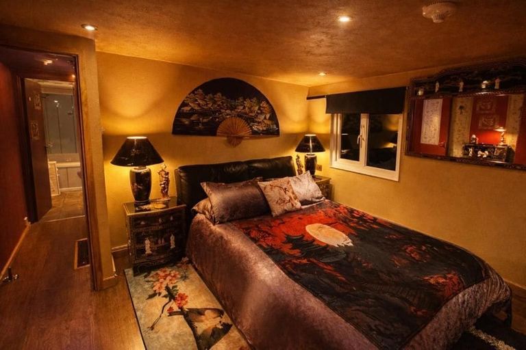 Room 3, Oriental Suite, Swansea
