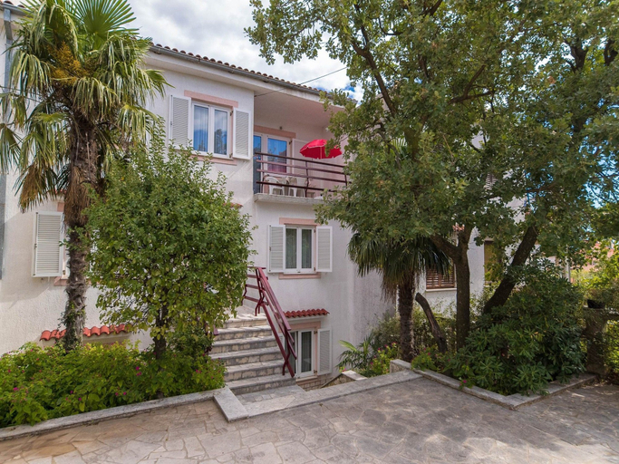 Exterior & Views 2, Apartments Biserka, Crikvenica