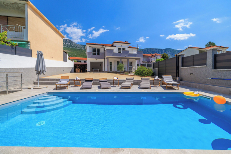 Others 2, Villa Ruza, Vinodolska