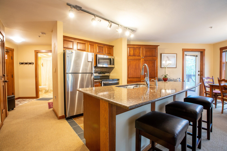 Private kitchen 3, Powderhorn Lodge Deluxe Condos - Solitude UT, Salt Lake