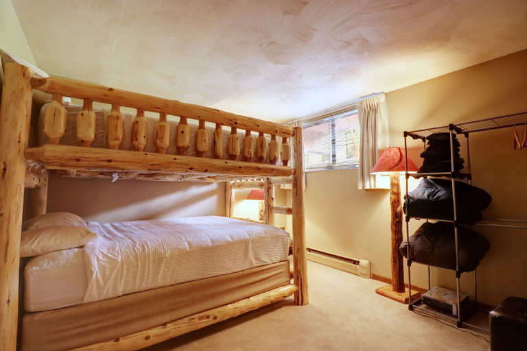 Room 2, SkyRun Copper Mountain Resort Vacation Lodging, Summit