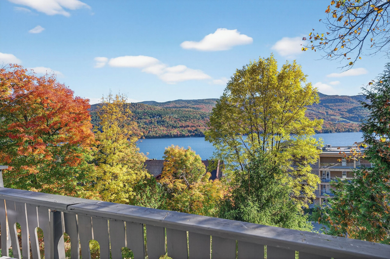 Property grounds 4, 426 Hotel du Lac, Les Laurentides