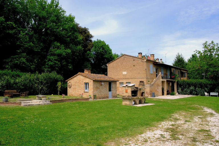 Exterior & Views 2, AGRITURISMO SANT'AGOSTINO, Siena