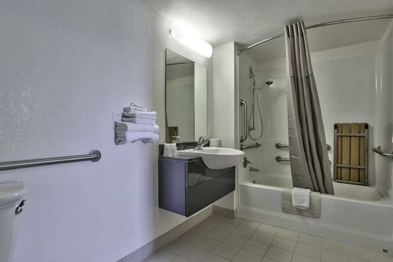 Bathroom 3, Motel 6 Flagstaff, AZ - Butler, Coconino