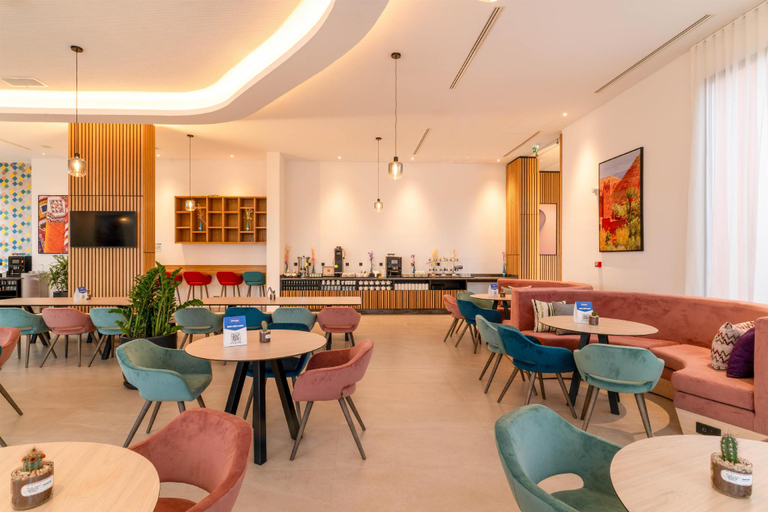 Restaurant 4, Hampton By Hilton Ben Guerir, El Kelaâ des Sraghna
