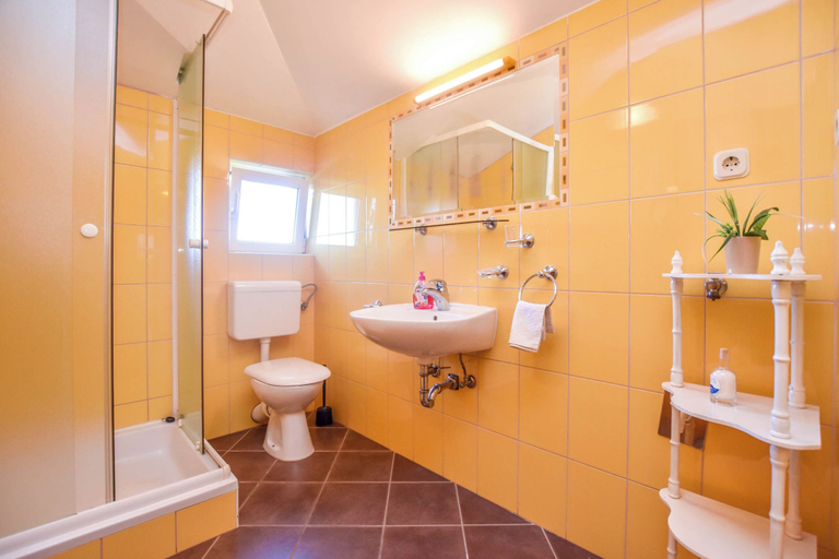Bathroom 4, Apartments Svarog, Biograd na Moru