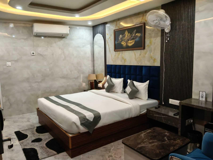 Room 3, Hotel Shashi Grand Jamui, Jamui