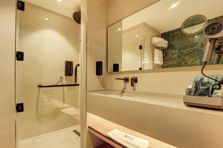 Bathroom 5, April Hotel, Aqaba