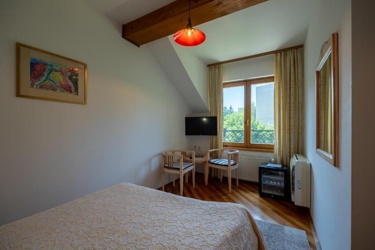 Bedroom 2, Casa Cranta Hotel, Brasov
