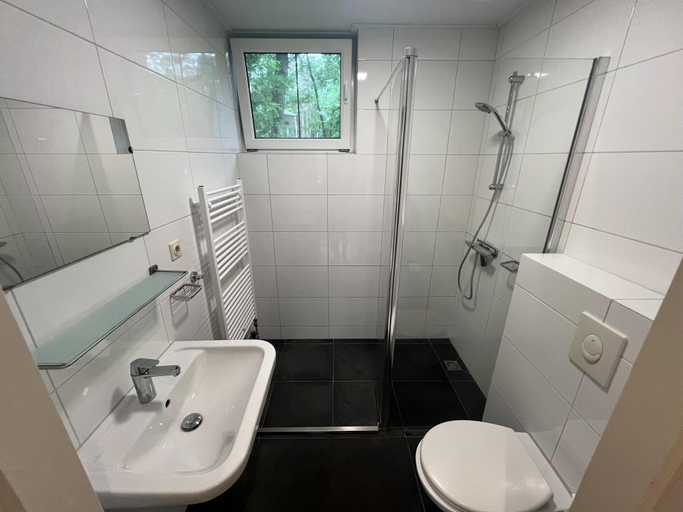 Bathroom 5, Family Bungalow by the Fen, Weert