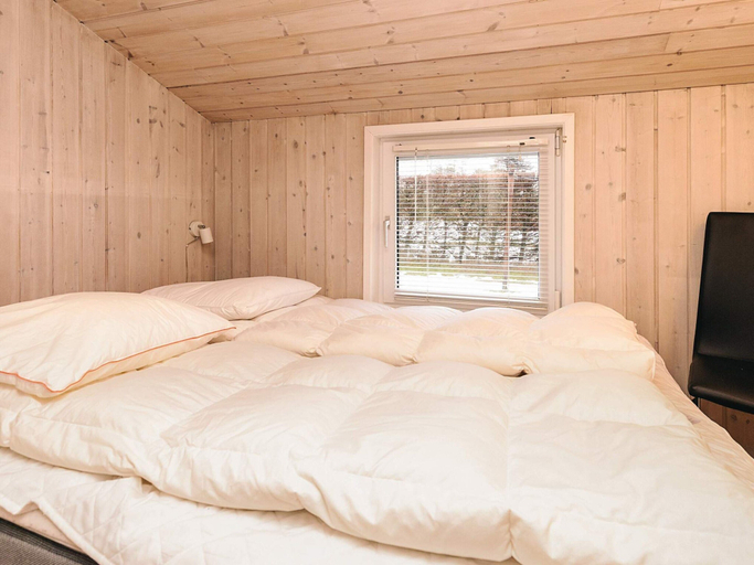 Bedroom 2, 10 Person Holiday Home in Lokken-by Traum, Jammerbugt