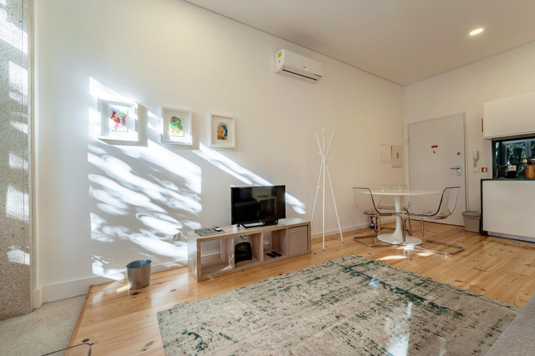 Room 5, Nomad s Lux - 1bed Avenida Prime Bonfim, Porto