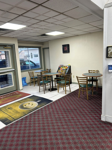 Dining, Economy Inn of Reading, Berks